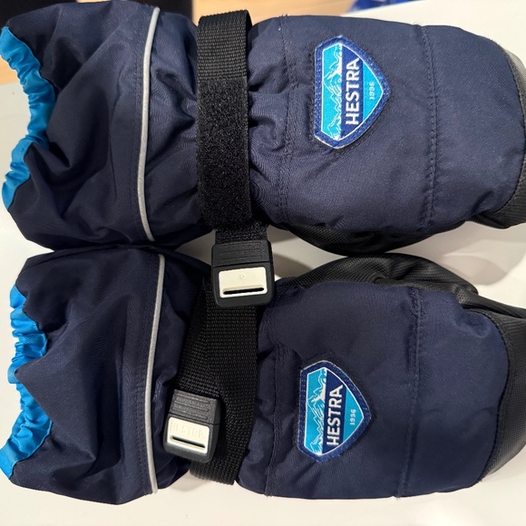 Kids Hestra Ski Mittens - Picture 1 of 3
